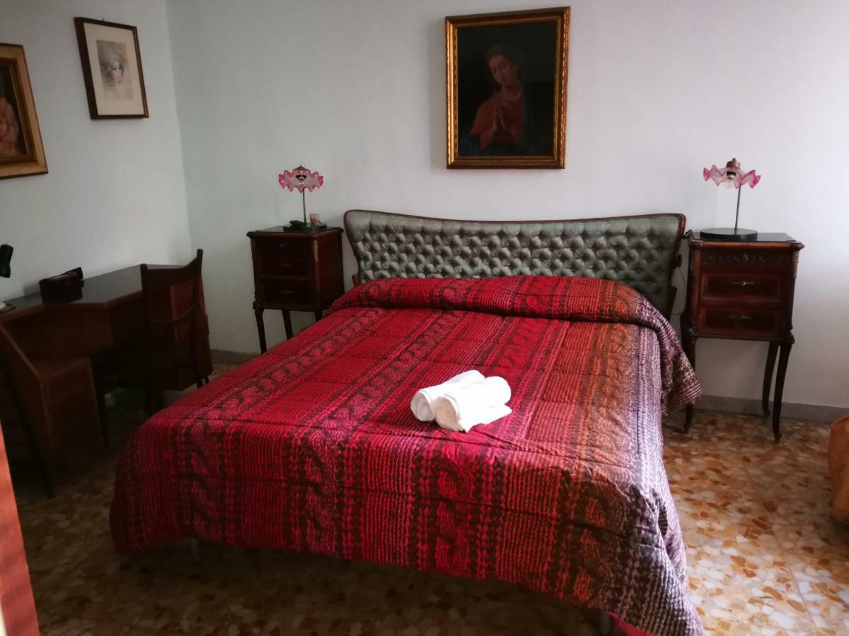 ナポリArturo'S Houseアパートメント エクステリア 写真